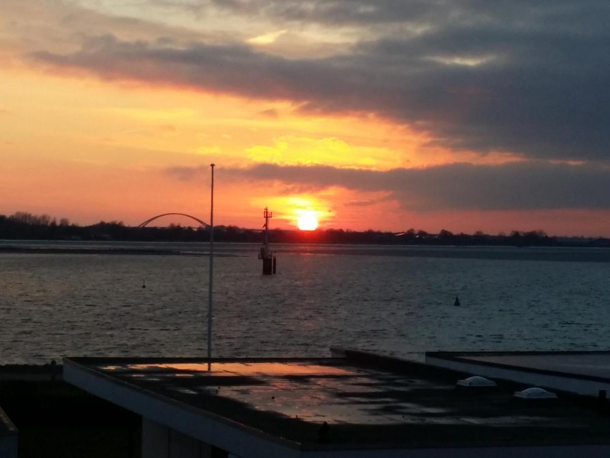 Fehmarn Burgtiefe Suedstrand Meerblick Apartment Meerzeit Exterior foto